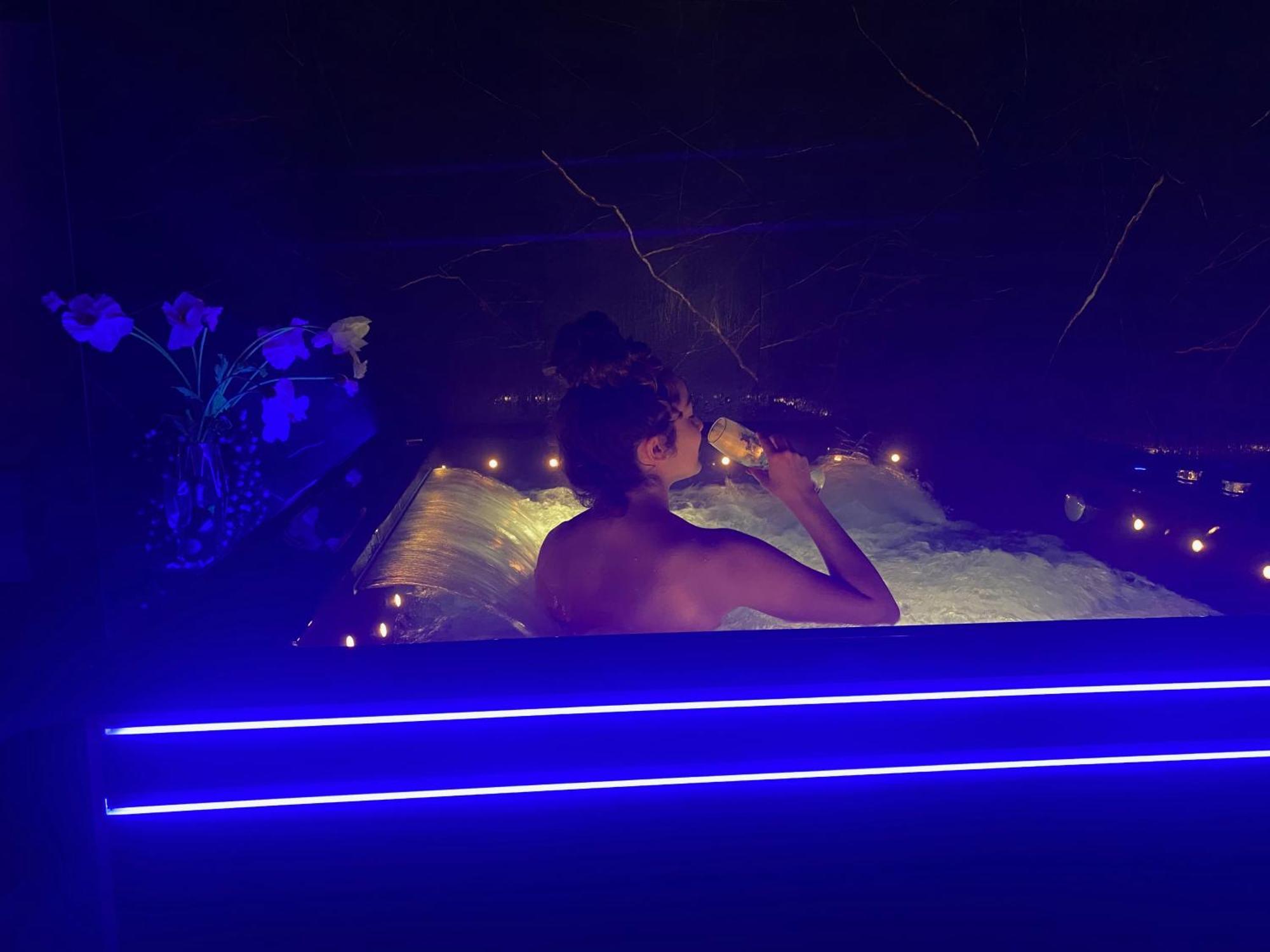 La Ronde Des Bois - Romance Et Bien Etre - Jacuzzi Privatif-Piscine-Patio Mellecey ภายนอก รูปภาพ
